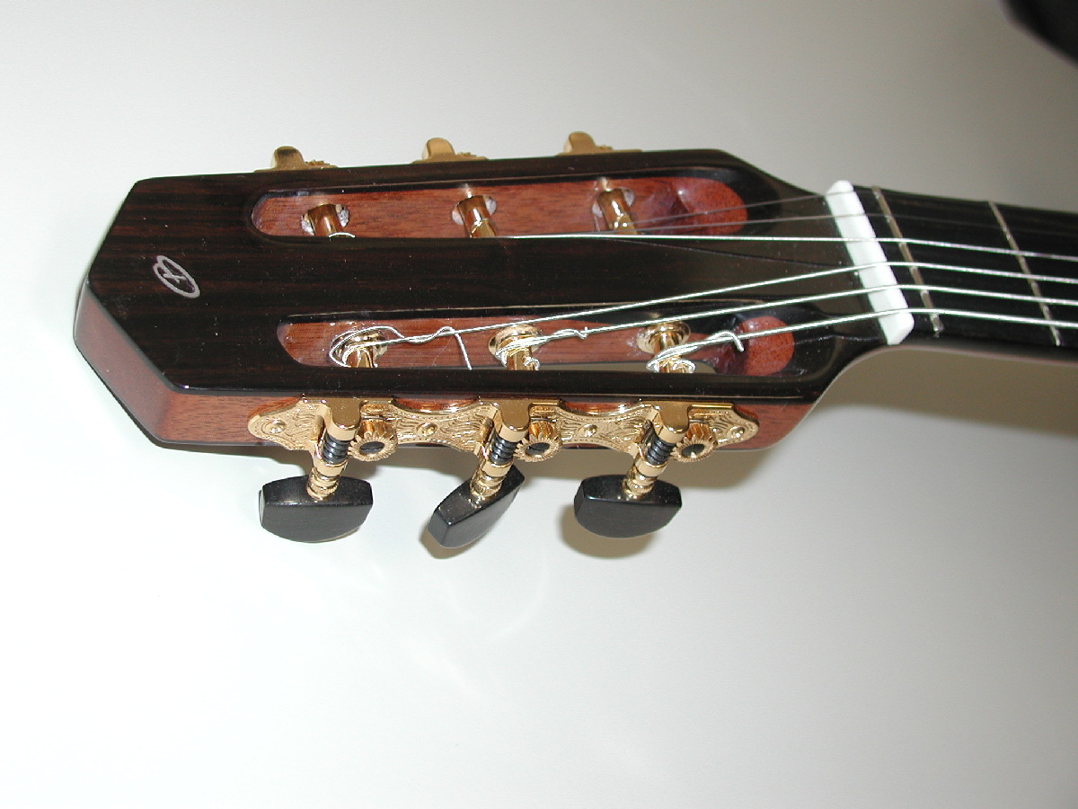 Schaller tuners with ebony knobs 